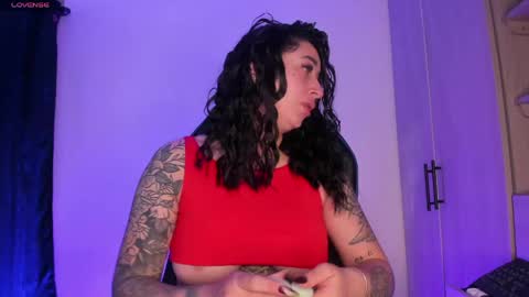 SCARLETT COLLINS online show from April 22, 12:01 pm