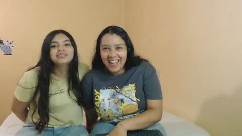 Scarlett and Jazmin online show from July 28, 8:52 pm
