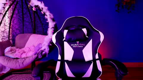 scarlett_lune online show from May 20, 9:10 pm