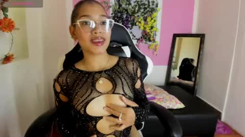scarlett_lune online show from May 21, 9:10 pm
