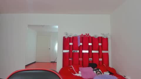 scarlett_red_11 online show from May 16, 3:00 pm