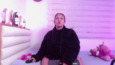 scarlettbooty online show from April 22, 10:00 am