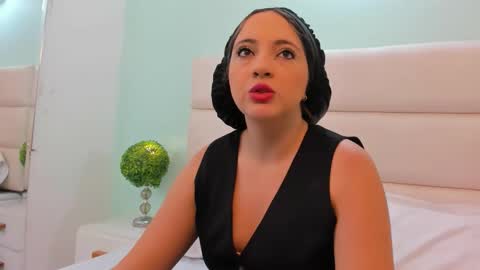 SCARLET online show from March 13, 12:30 pm