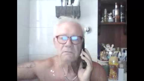 Snapshot of schizzodoro chatting on September 21, 2:43 pm schizzodoro online show from September 21, 2:43 pm