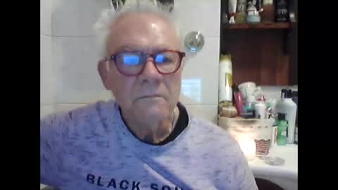 Snapshot of schizzodoro chatting on October 17, 2:59 am schizzodoro online show from October 17, 2:59 am