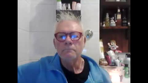 Snapshot of schizzodoro chatting on October 20, 3:55 am schizzodoro online show from October 20, 3:55 am
