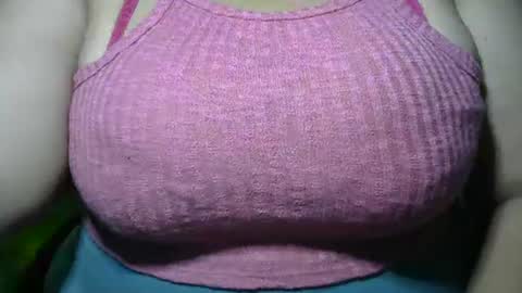 mai latina online show from June 3, 1:08 am