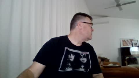 Scoobs online show from July 26, 3:37 am