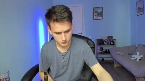 Thomas brunette and Alex blond online show from January 17, 10:55 am