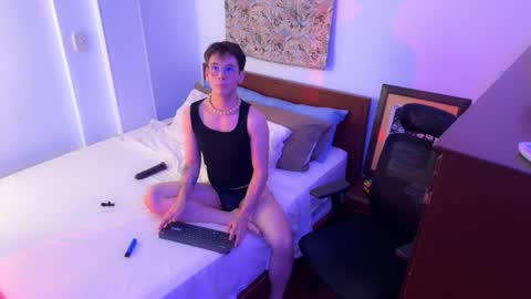 ScoobySnack online show from December 14, 1:56 am