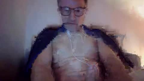 scotchwhieskie online show from April 4, 11:45 pm