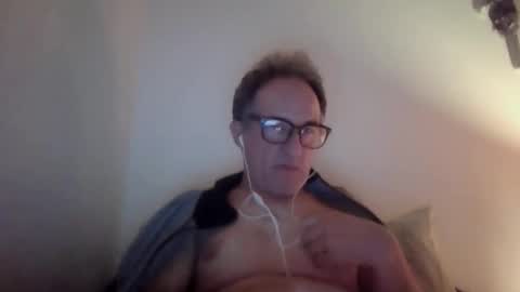 scotchwhieskie online show from April 22, 11:12 pm