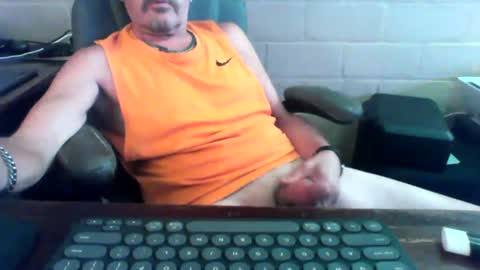 eating pussy  sucking dick online show from July 29, 6:52 pm