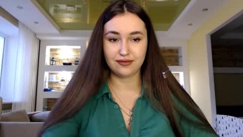 Snapshot of sea_cocktail chatting on December 31, 8:37 am Elizabeth  online show from December 31, 8:37 am