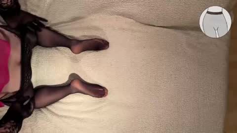 seamlessly online show from April 23, 8:54 pm