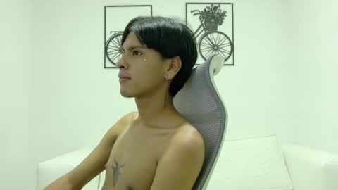 Snapshot of sebas_lover_ chatting on October 11, 10:35 pm SEBASTIAN online show from October 11, 10:35 pm