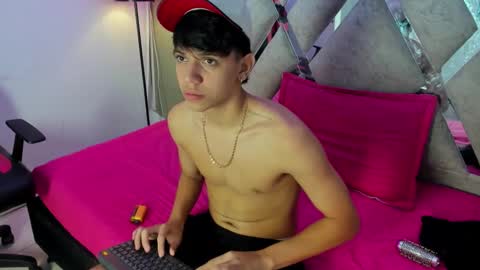 sebas_pretty7 online show from November 18, 12:30 pm