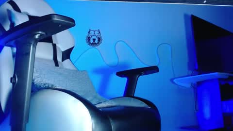 Snapshot of sebastian_025 chatting on October 27, 9:15 pm Sebastian online show from October 27, 9:15 pm