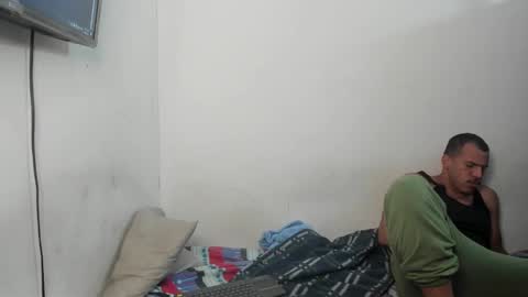 Snapshot of sebastianp13 chatting on January 9, 7:10 am sebatian palacios online show from January 9, 7:10 am