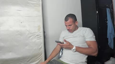 Snapshot of sebastianp13 chatting on January 23, 4:52 am sebatian palacios online show from January 23, 4:52 am