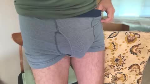 secret_neighbor_ online show from April 11, 12:31 pm