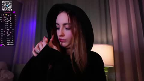 Lily online show from April 17, 9:50 pm