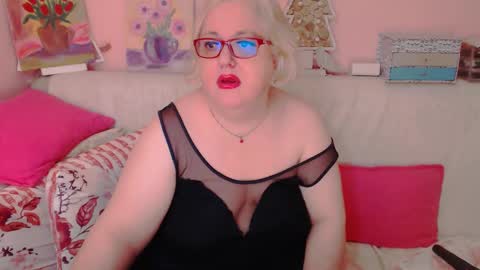 Alice online show from September 29, 7:02 pm