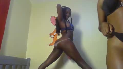 trixiereina online show from February 28, 7:35 pm