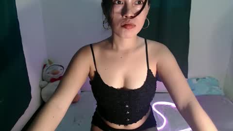Snapshot of seductive_chailyn chatting on October 20, 8:30 am just call me baby online show from October 20, 8:30 am