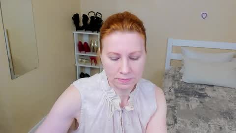 seductive_foxy_ online show from March 19, 7:03 am