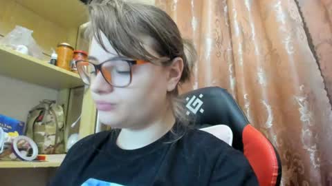 seductive_she_wolf online show from April 22, 6:26 pm