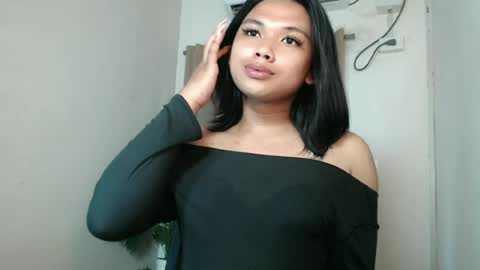 Deluxe online show from July 18, 7:32 am