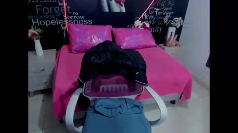 selena_bieber69 online show from September 13, 1:57 pm