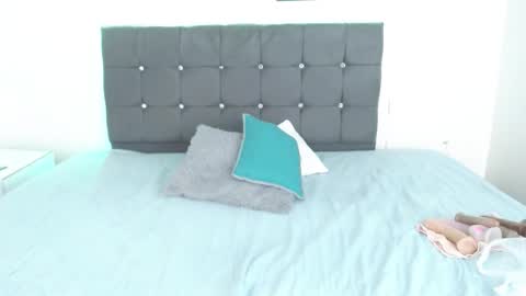 Selena online show from February 4, 5:17 pm