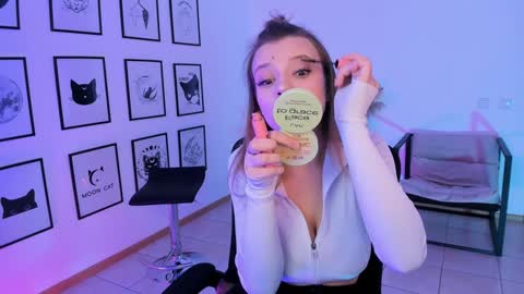 Selena ntmy online show from January 18, 2:02 pm