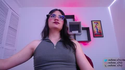 selene_s3xy online show from April 22, 6:59 pm