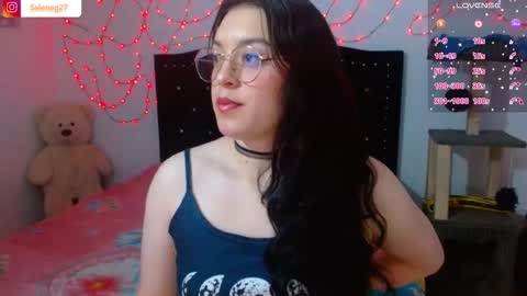 Selene G  online show from November 7, 2:25 am