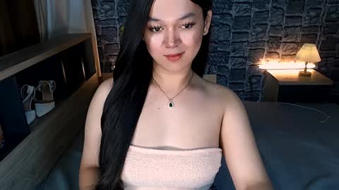 Snapshot of selenesantiago chatting on January 29, 6:12 am joan online show from January 29, 6:12 am