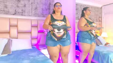 Selenna Cooper online show from March 22, 11:58 am