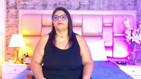 Selenna Cooper online show from March 28, 11:44 am