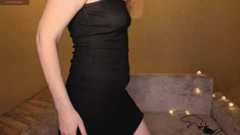 selestiasonata online show from March 1, 2:49 am