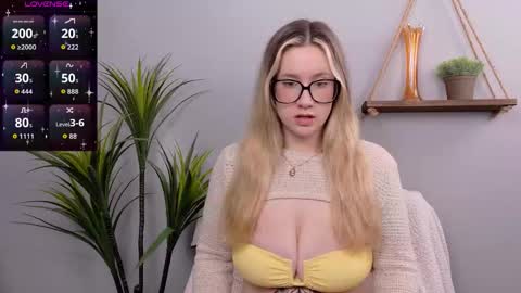 Selina Mae online show from November 3, 4:02 am