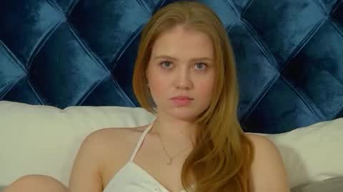 SelinSwarovski online show from February 1, 7:11 pm