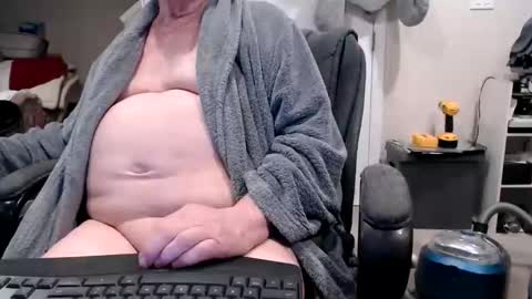 selkie2s online show from April 23, 7:26 pm