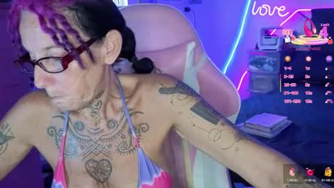 Selvaggia Del Caribe online show from April 20, 5:05 pm