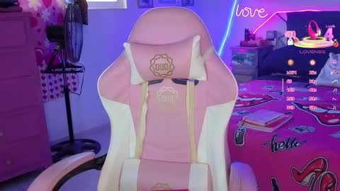 Selvaggia Del Caribe online show from March 19, 6:46 pm