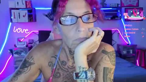 Selvaggia Del Caribe online show from November 22, 5:22 pm