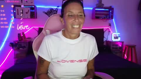 Snapshot of selvaggia_del_caribe chatting on January 10, 8:37 pm Selvaggia Del Caribe online show from January 10, 8:37 pm