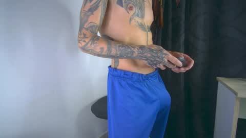 sem_alas online show from April 3, 12:06 am