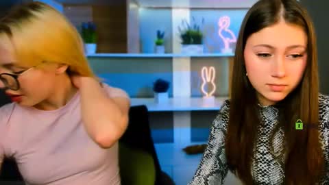 Sendi online show from March 26, 7:30 pm